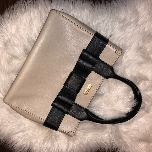 Handbag - Picture 2 of 5